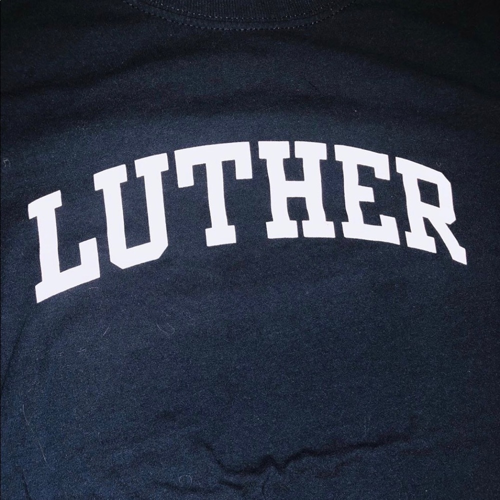 💙luther college t-shirt🤍